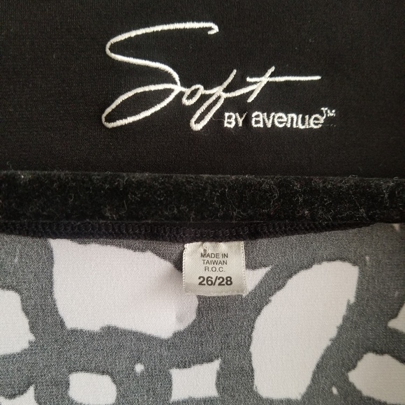 Avenue black and white tunic size 26/28 - Picture 4 of 8